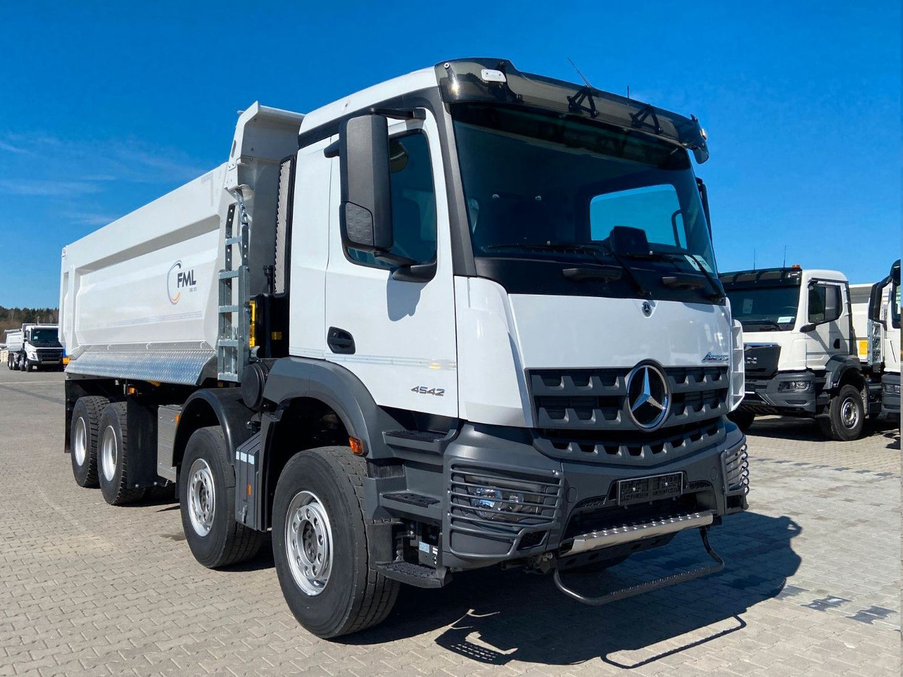 Mercedes-Benz Arocs 4542 8x4 AUTOMAT EURO 3 FML KIPPER - Φορτηγό ανατρεπόμενο: φωτογραφία 1 Mercedes-Benz Arocs 4542 8x4 AUTOMAT EURO 3 FML KIPPER - Φορτηγό ανατρεπόμενο: φωτογραφία 1