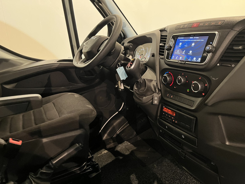 Iveco Daily 35S18 3.0 BE Clixtar Automaat Bakwagen met Laadklep / Laadvermogen 3.060 KG / Euro 6 / Luchtvering / Airco / Camera / CarPlay / Cruise Control / - Επαγγελματικό αυτοκίνητο κόφα: φωτογραφία 5 Iveco Daily 35S18 3.0 BE Clixtar Automaat Bakwagen met Laadklep / Laadvermogen 3.060 KG / Euro 6 / Luchtvering / Airco / Camera / CarPlay / Cruise Control / - Επαγγελματικό αυτοκίνητο κόφα: φωτογραφία 5