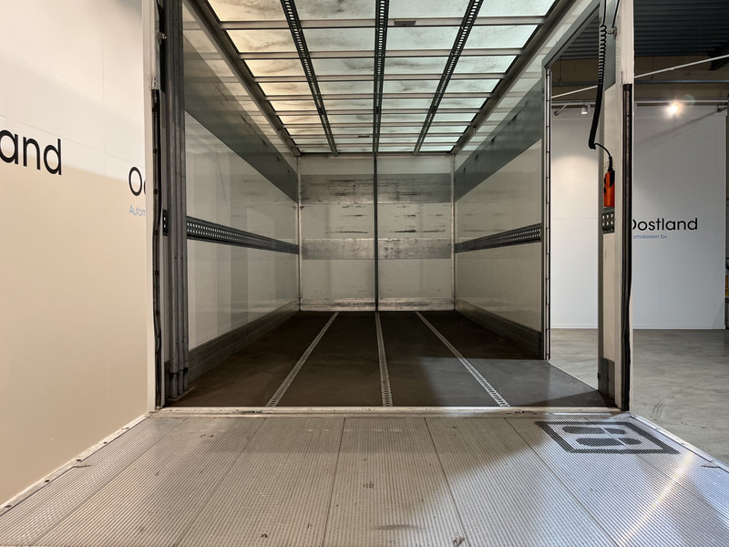 Iveco Daily 35S18 3.0 BE Clixtar Automaat Bakwagen met Laadklep / Laadvermogen 3.060 KG / Euro 6 / Luchtvering / Airco / Camera / CarPlay / Cruise Control / - Επαγγελματικό αυτοκίνητο κόφα: φωτογραφία 4 Iveco Daily 35S18 3.0 BE Clixtar Automaat Bakwagen met Laadklep / Laadvermogen 3.060 KG / Euro 6 / Luchtvering / Airco / Camera / CarPlay / Cruise Control / - Επαγγελματικό αυτοκίνητο κόφα: φωτογραφία 4