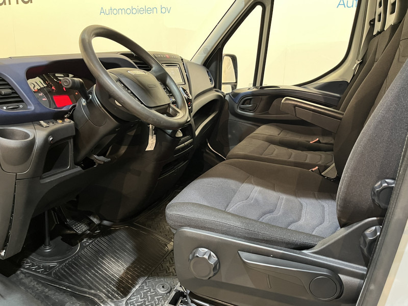 Iveco Daily 35S18D 3.0 375 Automaat Open Laadbak / Hiab Kraan / Euro 6 / Trekhaak 3500 KG / Airco / Camera / Navigatie / 3-Zits / 67.000 KM !! - Μικρό φορτηγό με καρότσα: φωτογραφία 5 Iveco Daily 35S18D 3.0 375 Automaat Open Laadbak / Hiab Kraan / Euro 6 / Trekhaak 3500 KG / Airco / Camera / Navigatie / 3-Zits / 67.000 KM !! - Μικρό φορτηγό με καρότσα: φωτογραφία 5