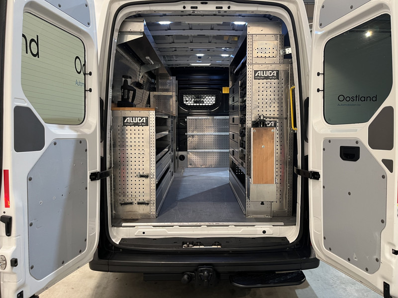 Volkswagen Crafter 35 2.0 TDI L3H3 140 PK RWD Servicebus / Aluca Inrichting / Euro 6 / Trekhaak 3000 KG / Airco / Camera / Navigatie / CarPlay - Βαν: φωτογραφία 4 Volkswagen Crafter 35 2.0 TDI L3H3 140 PK RWD Servicebus / Aluca Inrichting / Euro 6 / Trekhaak 3000 KG / Airco / Camera / Navigatie / CarPlay - Βαν: φωτογραφία 4