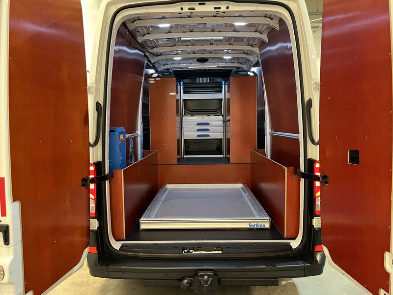 Volkswagen Crafter 35 2.0 TDI L3H3 180 PK Servicebus / Sortimo Inrichting / Euro 6 / Schuifdeur L + R / 220V. / Airco / Cruise Control / Camera / Trekhaak 3000 KG. / CarPlay / Navigatie - Βαν: φωτογραφία 5 Volkswagen Crafter 35 2.0 TDI L3H3 180 PK Servicebus / Sortimo Inrichting / Euro 6 / Schuifdeur L + R / 220V. / Airco / Cruise Control / Camera / Trekhaak 3000 KG. / CarPlay / Navigatie - Βαν: φωτογραφία 5