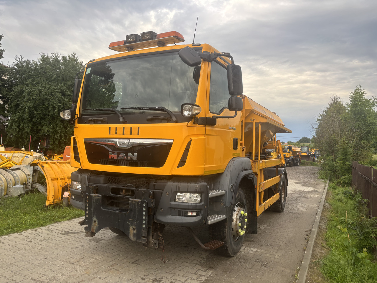 Εκχιονιστικό μηχάνημα MAN TGM 18.250 4X4BB GRITTER/SPREADER/PLOUGH: φωτογραφία 13 Εκχιονιστικό μηχάνημα MAN TGM 18.250 4X4BB GRITTER/SPREADER/PLOUGH: φωτογραφία 13