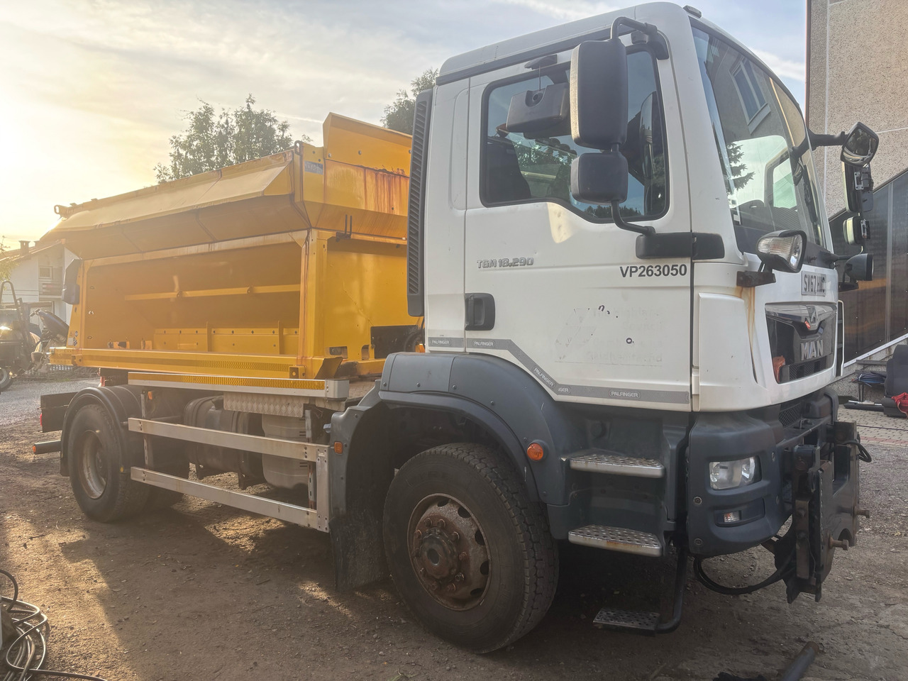 MAN TGM 18.290 4x4BB SPREADER/GRITTER/Plough - Εκχιονιστικό μηχάνημα: φωτογραφία 2 MAN TGM 18.290 4x4BB SPREADER/GRITTER/Plough - Εκχιονιστικό μηχάνημα: φωτογραφία 2