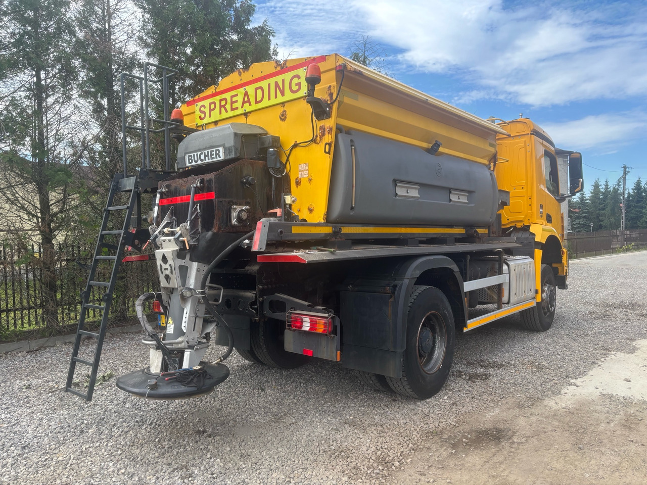 MERCEDES AROCS 1824 4x4BB  GRITTER/SPREADER/PLOUGH - Εκχιονιστικό μηχάνημα: φωτογραφία 2 MERCEDES AROCS 1824 4x4BB  GRITTER/SPREADER/PLOUGH - Εκχιονιστικό μηχάνημα: φωτογραφία 2