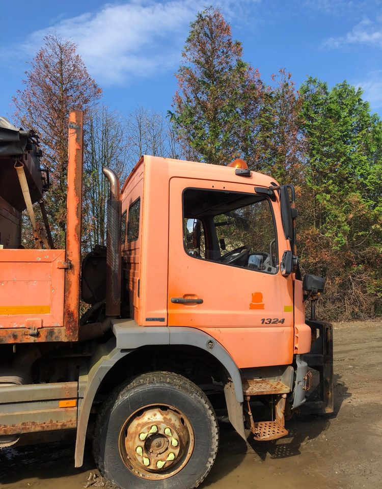 Μίσθωση Mercedes-Benz Atego 1324 4x4 wywrotka piaskarka solarka Mercedes-Benz Atego 1324 4x4 wywrotka piaskarka solarka: φωτογραφία 14 Μίσθωση Mercedes-Benz Atego 1324 4x4 wywrotka piaskarka solarka Mercedes-Benz Atego 1324 4x4 wywrotka piaskarka solarka: φωτογραφία 14