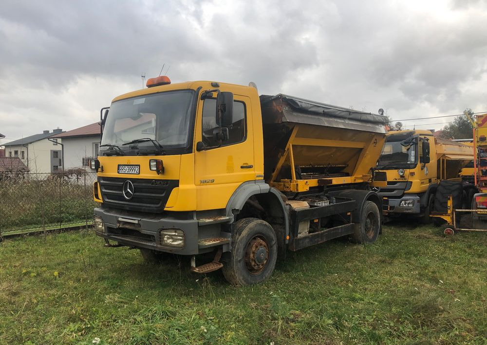 Mercedes-Benz Mercedes Axor 4x4 2006 1829 piaskarka solarka rama - Εκχιονιστικό μηχάνημα: φωτογραφία 3 Mercedes-Benz Mercedes Axor 4x4 2006 1829 piaskarka solarka rama - Εκχιονιστικό μηχάνημα: φωτογραφία 3