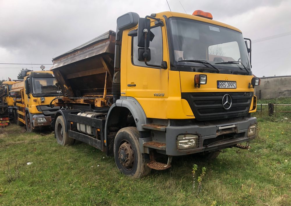Mercedes-Benz Mercedes Axor 4x4 2006 1829 piaskarka solarka rama - Εκχιονιστικό μηχάνημα: φωτογραφία 2 Mercedes-Benz Mercedes Axor 4x4 2006 1829 piaskarka solarka rama - Εκχιονιστικό μηχάνημα: φωτογραφία 2