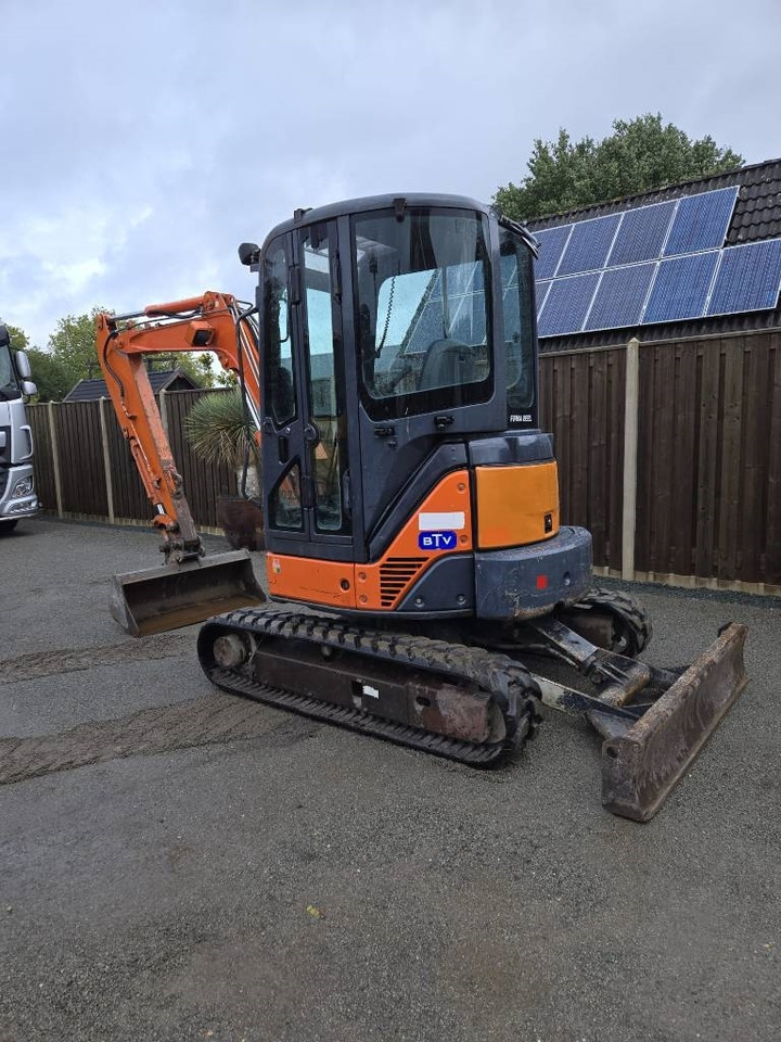 Hitachi ZX 35 U-2 - Μίνι εκσκαφέας: φωτογραφία 2 Hitachi ZX 35 U-2 - Μίνι εκσκαφέας: φωτογραφία 2