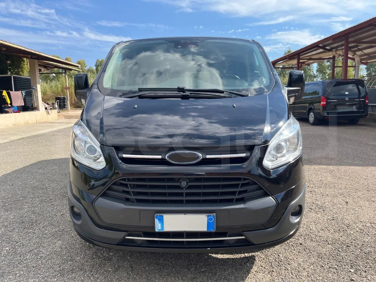 Ford Tourneo Custom - Μικρό λεωφορείο, Επιβατικό βαν: φωτογραφία 2 Ford Tourneo Custom - Μικρό λεωφορείο, Επιβατικό βαν: φωτογραφία 2