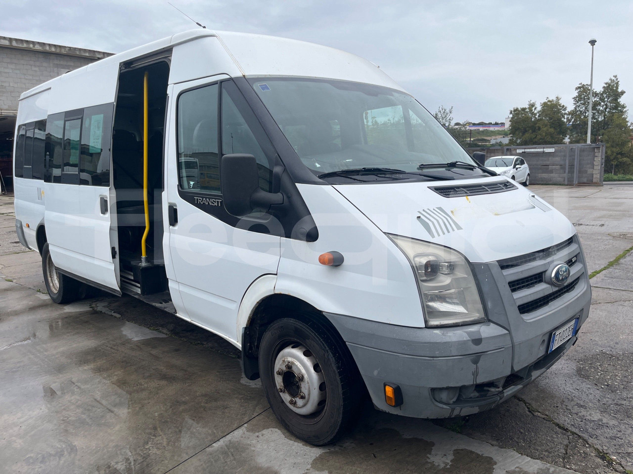 Ford Transit - Μικρό λεωφορείο, Επιβατικό βαν: φωτογραφία 1 Ford Transit - Μικρό λεωφορείο, Επιβατικό βαν: φωτογραφία 1