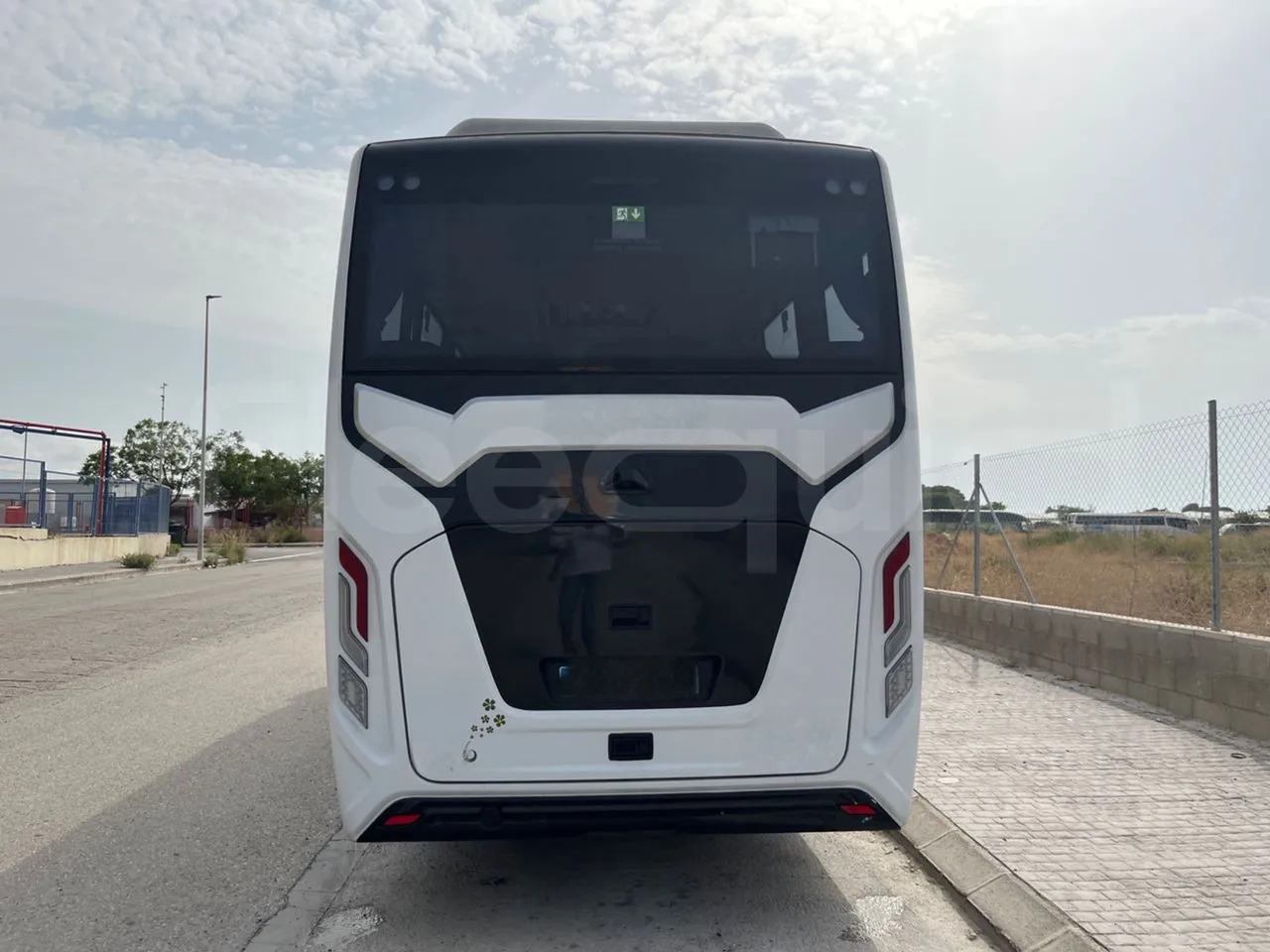 Isuzu Grand Toro - Πούλμαν: φωτογραφία 5 Isuzu Grand Toro - Πούλμαν: φωτογραφία 5