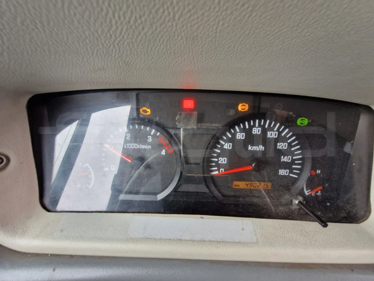 Isuzu Novo - Πούλμαν: φωτογραφία 3 Isuzu Novo - Πούλμαν: φωτογραφία 3