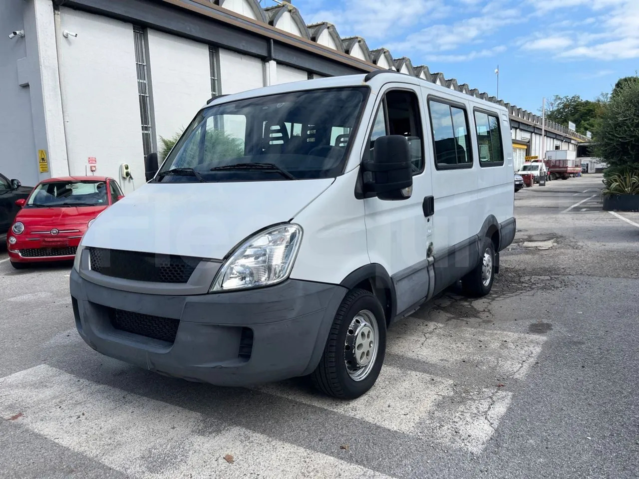 Iveco Daily - Μικρό λεωφορείο, Επιβατικό βαν: φωτογραφία 4 Iveco Daily - Μικρό λεωφορείο, Επιβατικό βαν: φωτογραφία 4