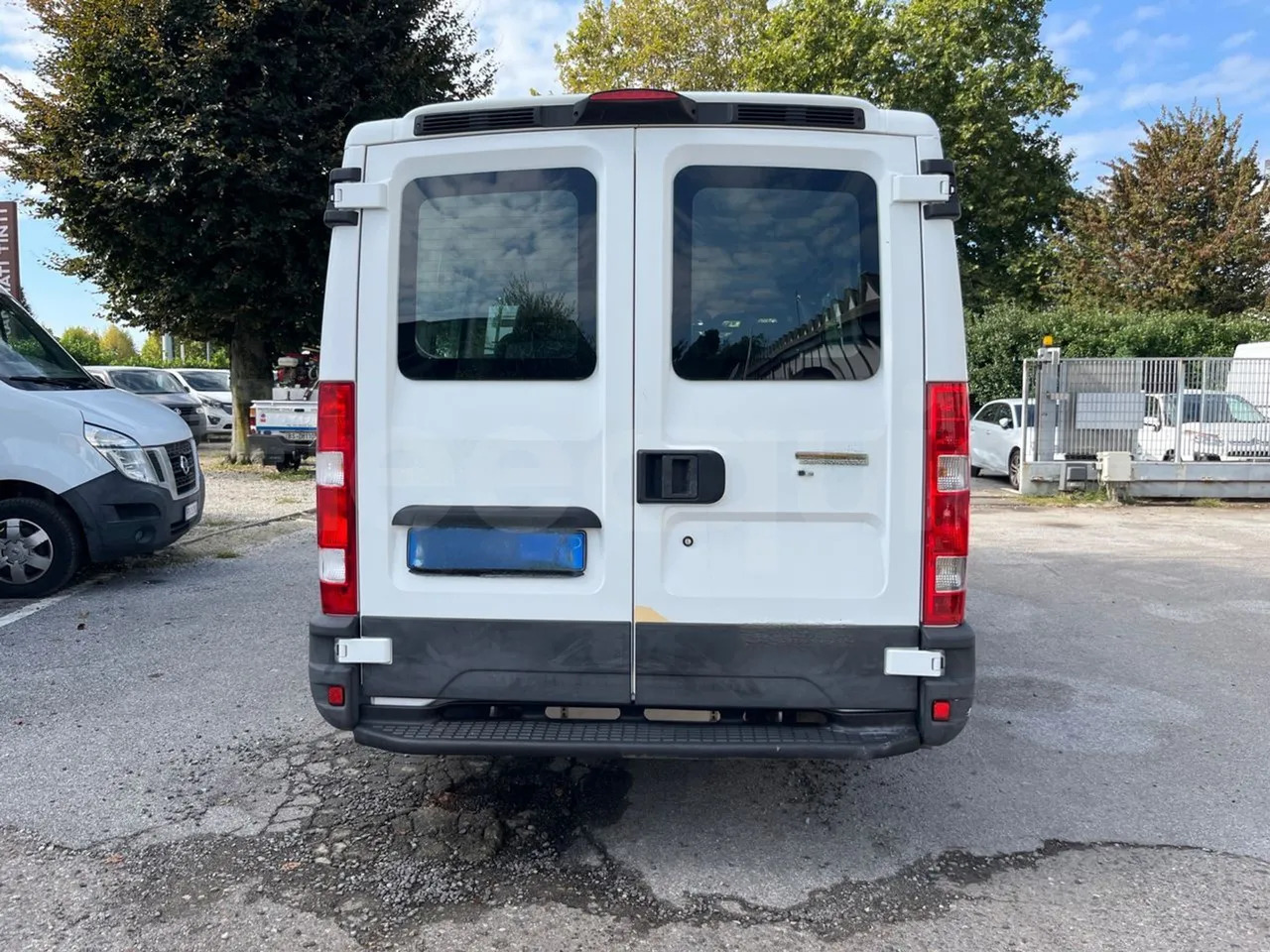 Iveco Daily - Μικρό λεωφορείο, Επιβατικό βαν: φωτογραφία 5 Iveco Daily - Μικρό λεωφορείο, Επιβατικό βαν: φωτογραφία 5