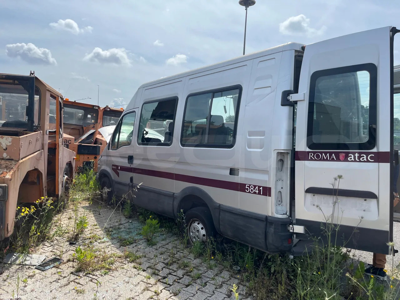 N. 2 Iveco Daily - Μικρό λεωφορείο, Επιβατικό βαν: φωτογραφία 3 N. 2 Iveco Daily - Μικρό λεωφορείο, Επιβατικό βαν: φωτογραφία 3