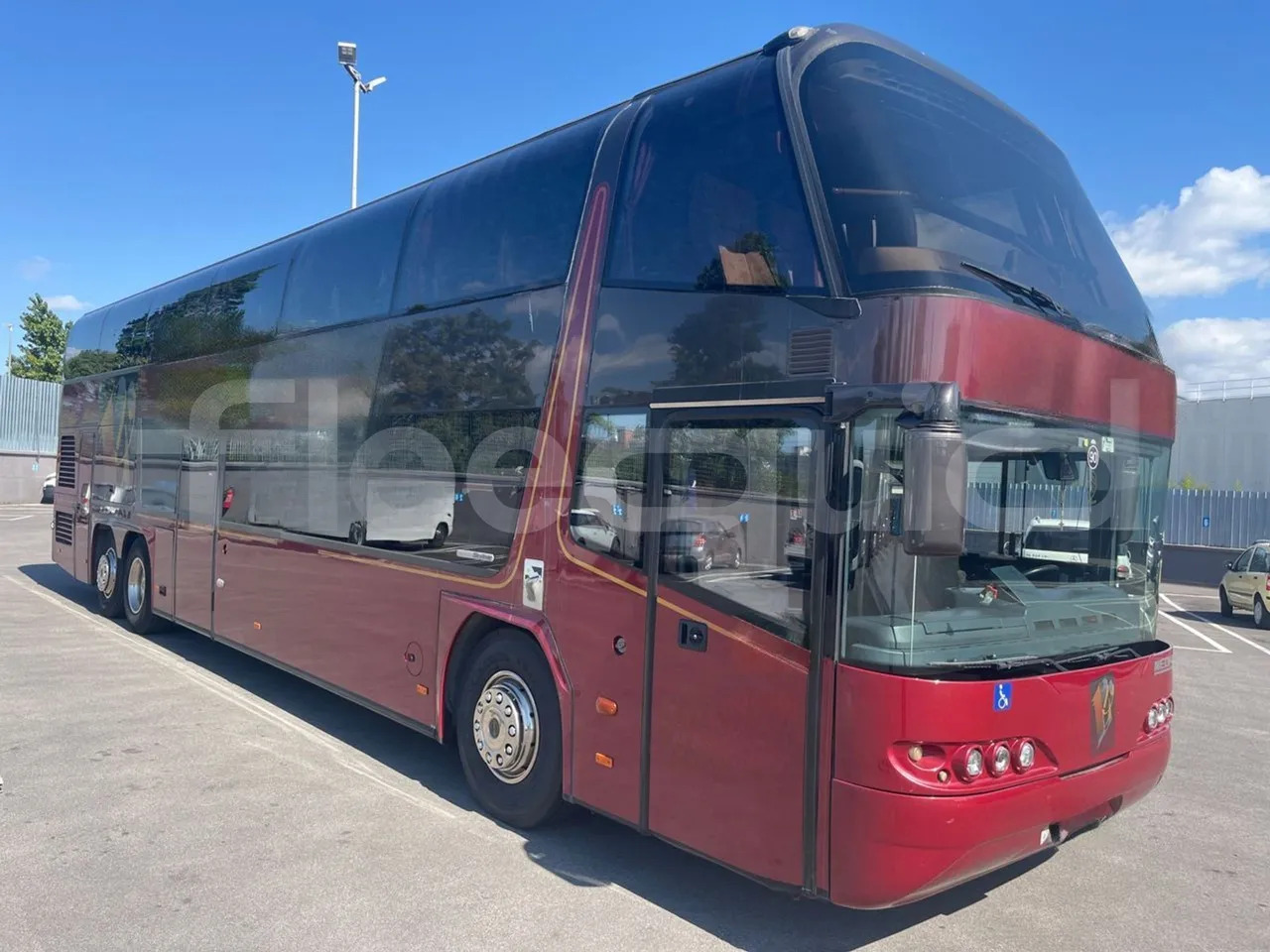 Neoplan 1122/3 - Πούλμαν: φωτογραφία 1 Neoplan 1122/3 - Πούλμαν: φωτογραφία 1