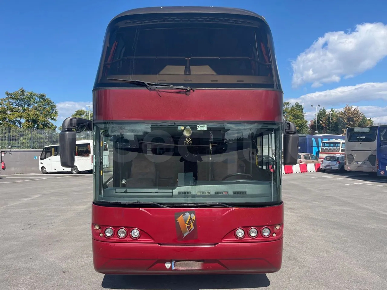 Neoplan 1122/3 - Πούλμαν: φωτογραφία 2 Neoplan 1122/3 - Πούλμαν: φωτογραφία 2