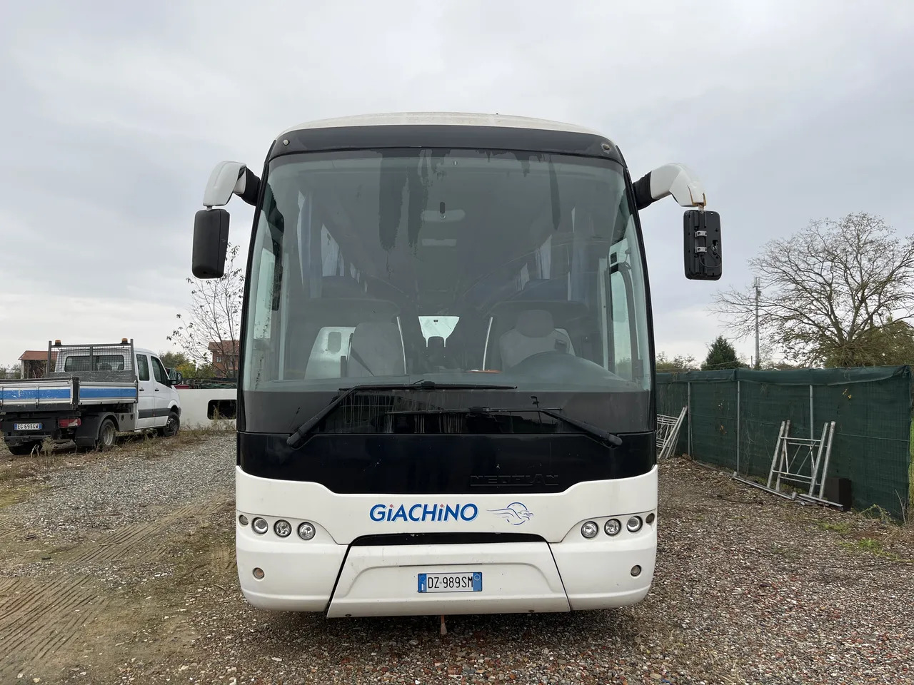 Neoplan P22 - Πούλμαν: φωτογραφία 2 Neoplan P22 - Πούλμαν: φωτογραφία 2