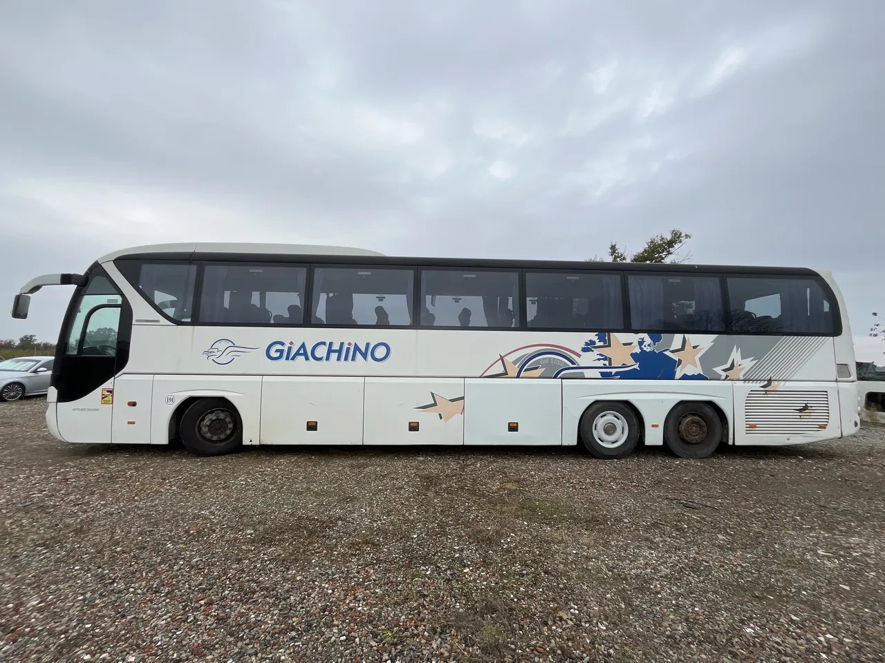 Neoplan P22 - Πούλμαν: φωτογραφία 5 Neoplan P22 - Πούλμαν: φωτογραφία 5