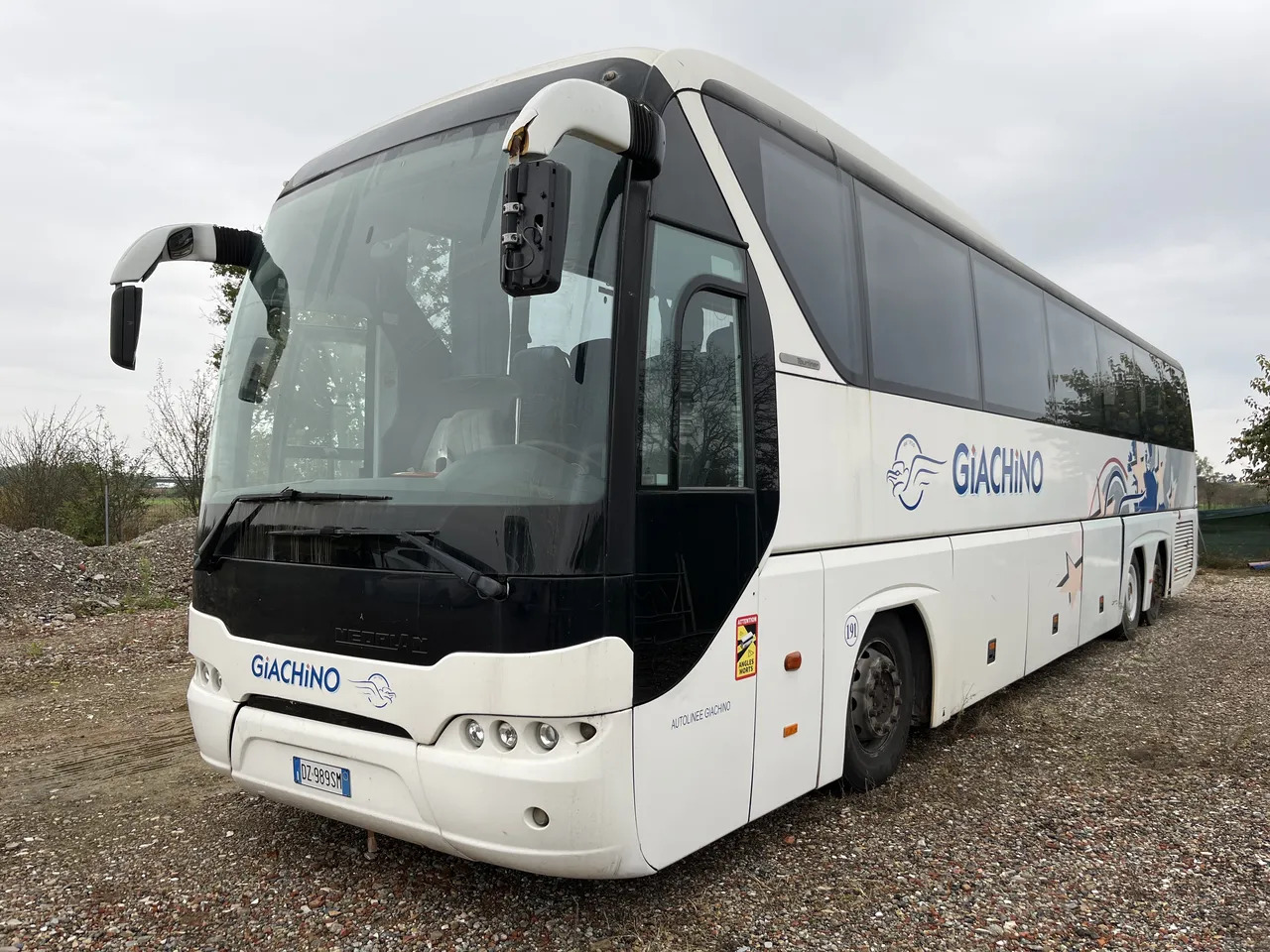 Neoplan P22 - Πούλμαν: φωτογραφία 4 Neoplan P22 - Πούλμαν: φωτογραφία 4