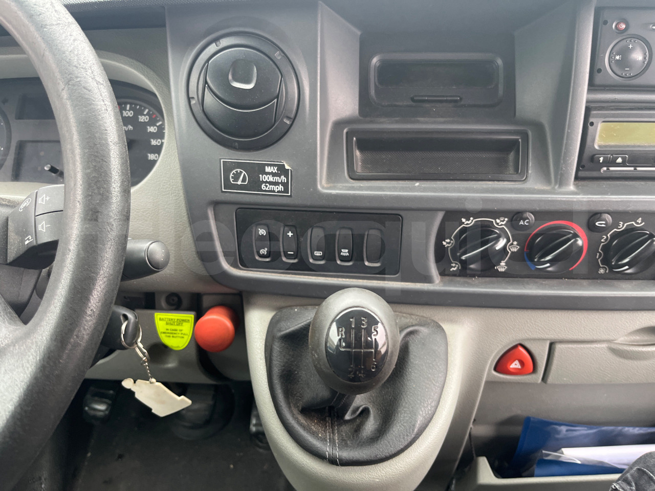 Nissan Interstar - Μικρό λεωφορείο, Επιβατικό βαν: φωτογραφία 2 Nissan Interstar - Μικρό λεωφορείο, Επιβατικό βαν: φωτογραφία 2