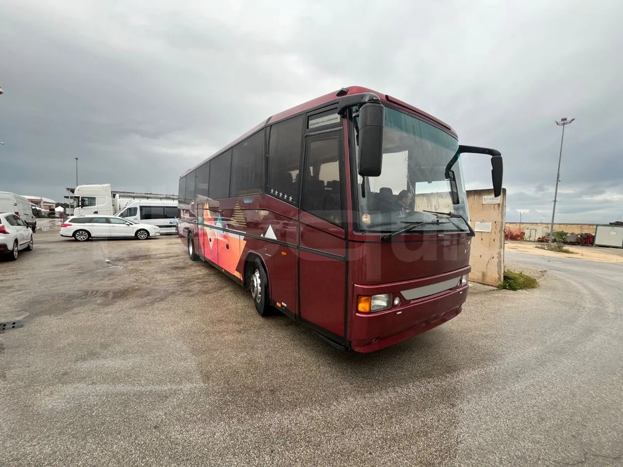 Volvo B12 - Πούλμαν: φωτογραφία 1 Volvo B12 - Πούλμαν: φωτογραφία 1