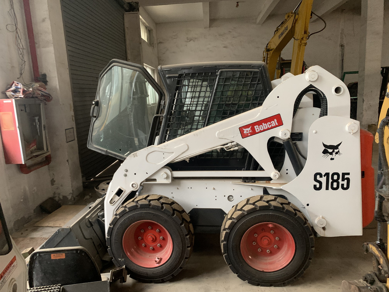 BOBCAT S185 - Φορτωτής πλάγιας ολίσθησης: φωτογραφία 3 BOBCAT S185 - Φορτωτής πλάγιας ολίσθησης: φωτογραφία 3