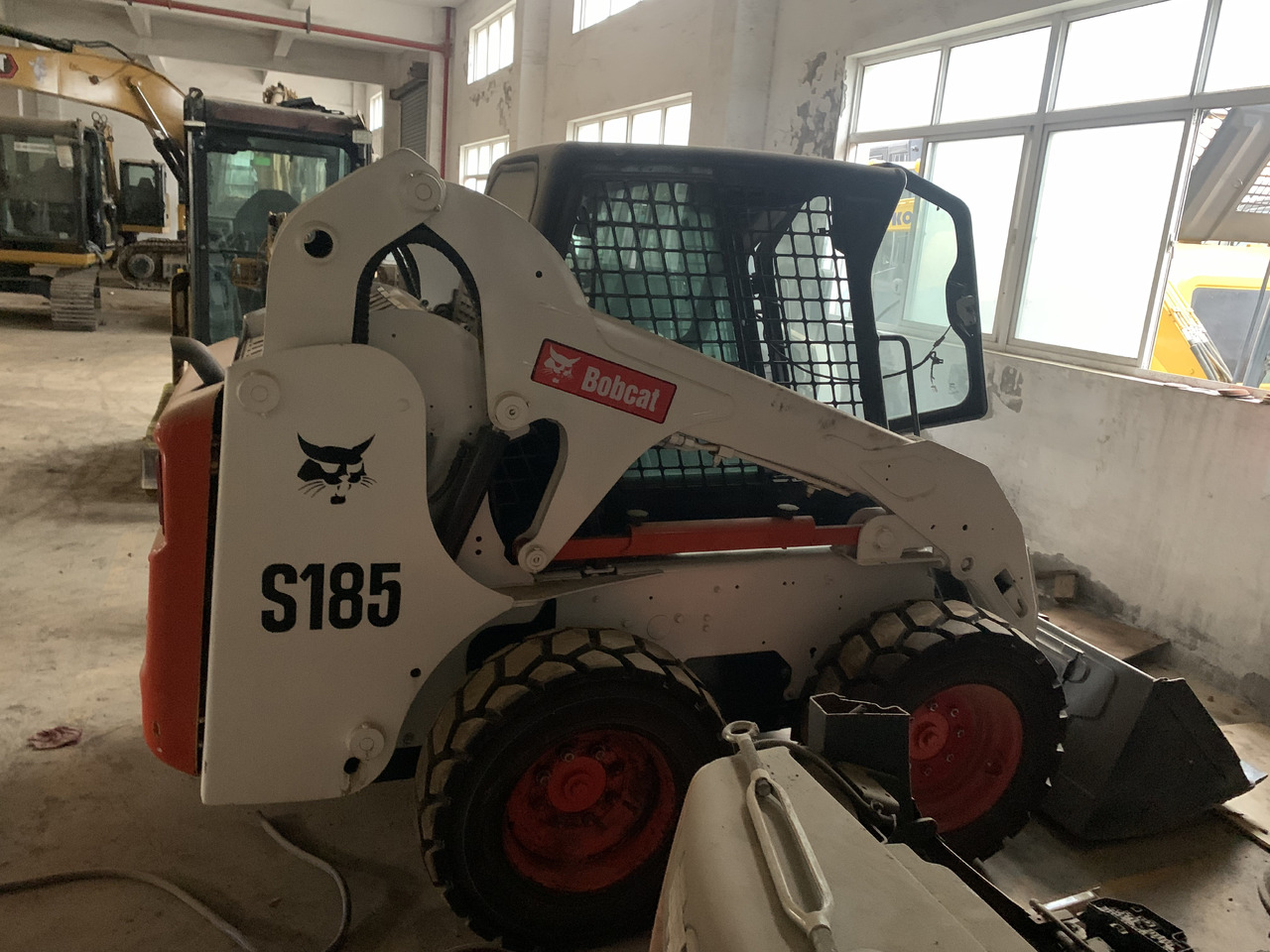 BOBCAT S185 - Φορτωτής πλάγιας ολίσθησης: φωτογραφία 5 BOBCAT S185 - Φορτωτής πλάγιας ολίσθησης: φωτογραφία 5