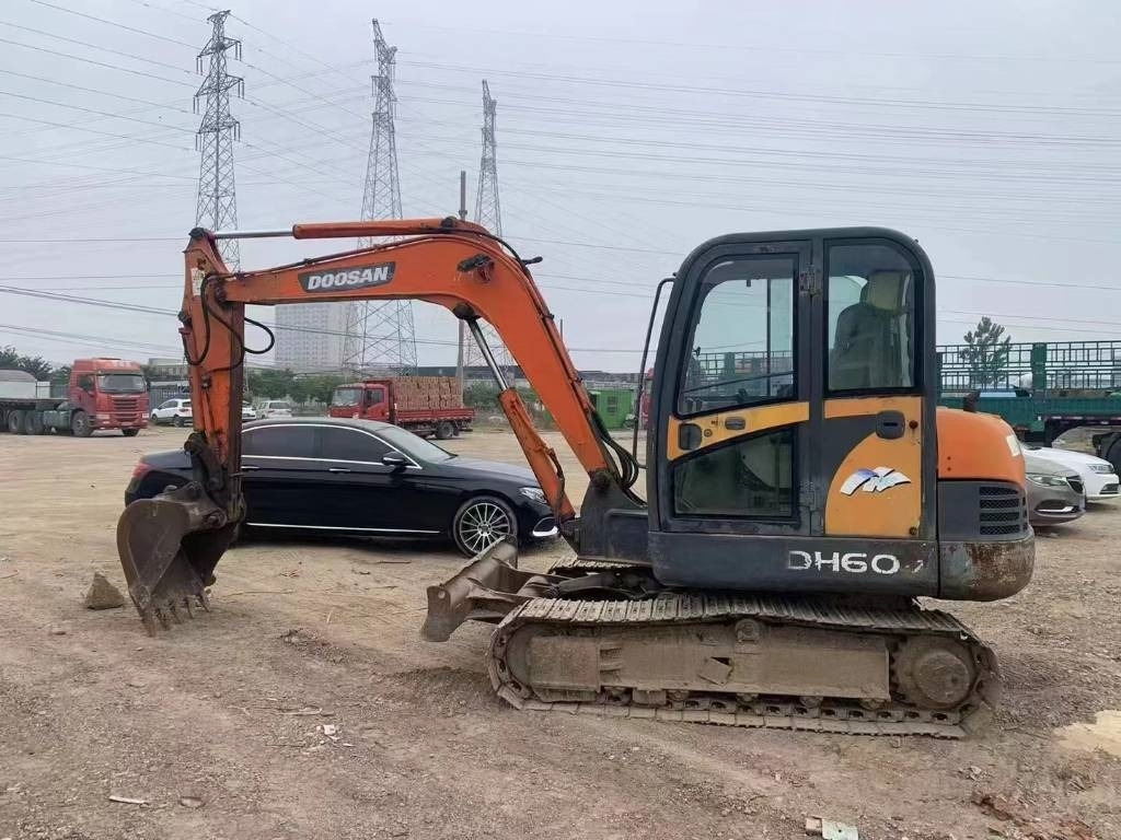 Doosan DH 60 - Μίνι εκσκαφέας: φωτογραφία 1 Doosan DH 60 - Μίνι εκσκαφέας: φωτογραφία 1