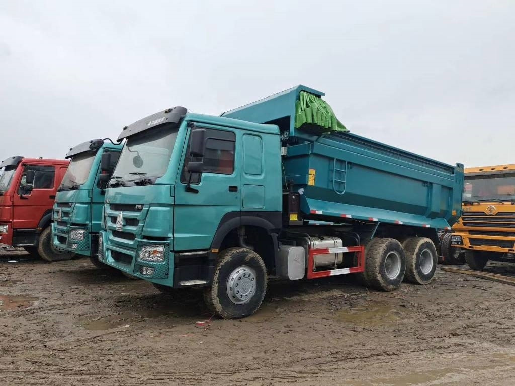 Howo 6X4 - Φορτηγό ανατρεπόμενο: φωτογραφία 4 Howo 6X4 - Φορτηγό ανατρεπόμενο: φωτογραφία 4