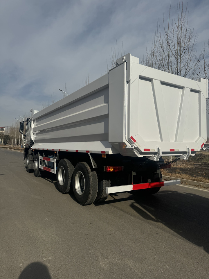 Howo 8x4 - Ανατρεπόμενο όχημα: φωτογραφία 2 Howo 8x4 - Ανατρεπόμενο όχημα: φωτογραφία 2