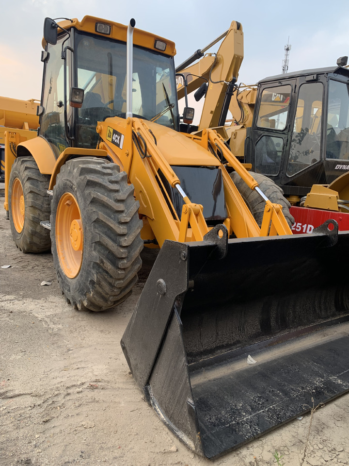 JCB 4CX - Ελαστιχοφόρος φορτωτής: φωτογραφία 2 JCB 4CX - Ελαστιχοφόρος φορτωτής: φωτογραφία 2