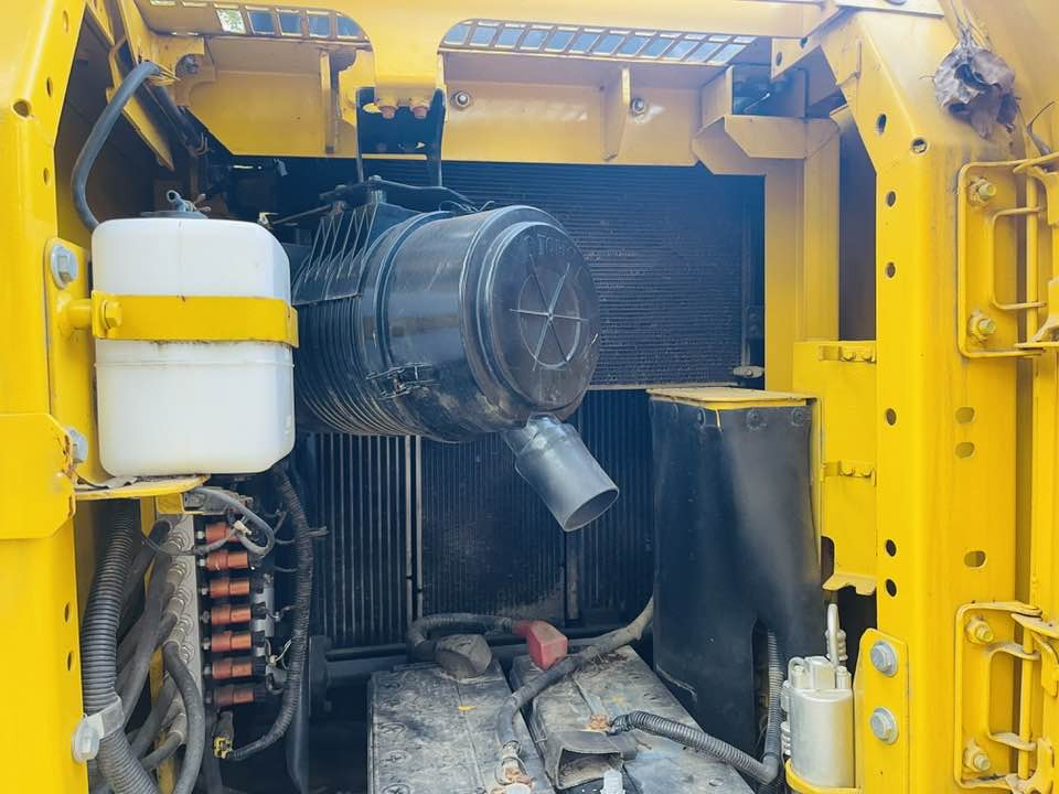 Komatsu PC130-8 - Μίνι εκσκαφέας: φωτογραφία 5 Komatsu PC130-8 - Μίνι εκσκαφέας: φωτογραφία 5