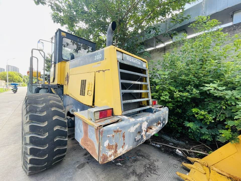 Komatsu WA380-8 - Ελαστιχοφόρος φορτωτής: φωτογραφία 3 Komatsu WA380-8 - Ελαστιχοφόρος φορτωτής: φωτογραφία 3