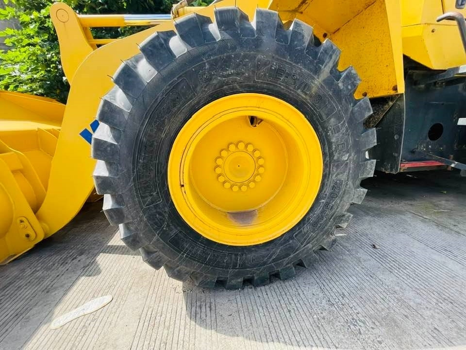 Komatsu wa 320 - Ελαστιχοφόρος φορτωτής: φωτογραφία 4 Komatsu wa 320 - Ελαστιχοφόρος φορτωτής: φωτογραφία 4