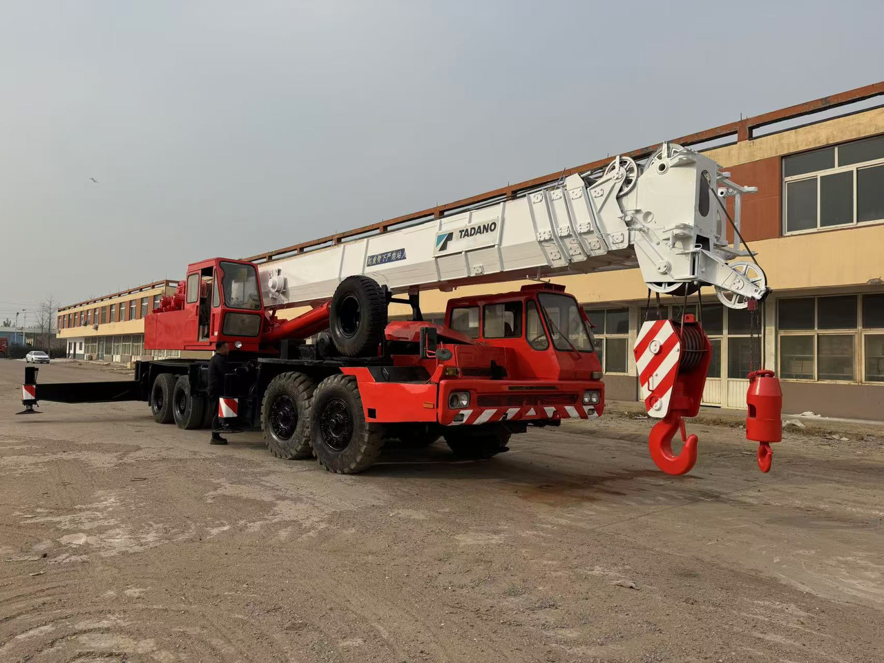 TADANO TG700E - Τηλεσκοπικός γερανός: φωτογραφία 5 TADANO TG700E - Τηλεσκοπικός γερανός: φωτογραφία 5