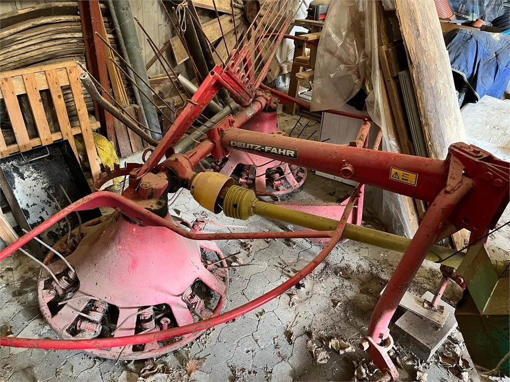 Χορτοσυλλέκτης Deutz-fahr 2 ROTORS: φωτογραφία 7 Χορτοσυλλέκτης Deutz-fahr 2 ROTORS: φωτογραφία 7