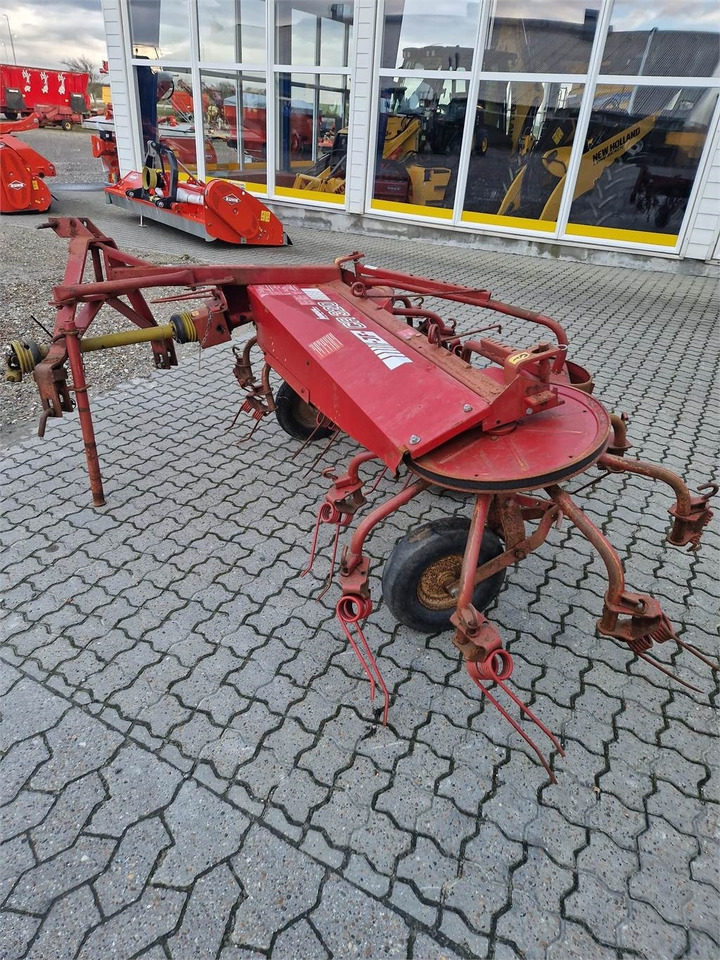 JF CR320 COMBIRIVE - Χορτοσυλλέκτης: φωτογραφία 2 JF CR320 COMBIRIVE - Χορτοσυλλέκτης: φωτογραφία 2