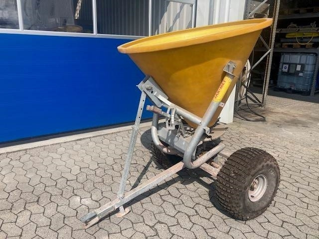 Jar-Met 200 - Λιπασματοδιανομέας: φωτογραφία 2 Jar-Met 200 - Λιπασματοδιανομέας: φωτογραφία 2