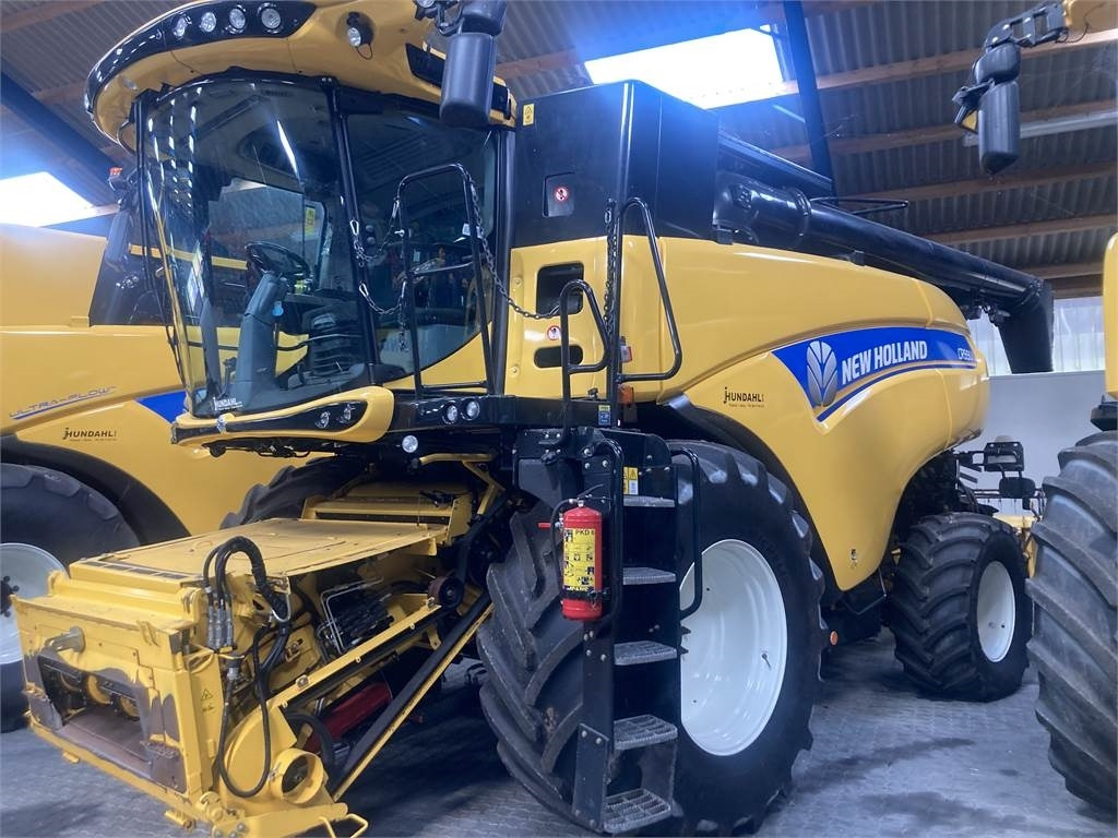 New Holland CR.9.90 SLH - Θεριζοαλωνιστική μηχανή: φωτογραφία 1 New Holland CR.9.90 SLH - Θεριζοαλωνιστική μηχανή: φωτογραφία 1