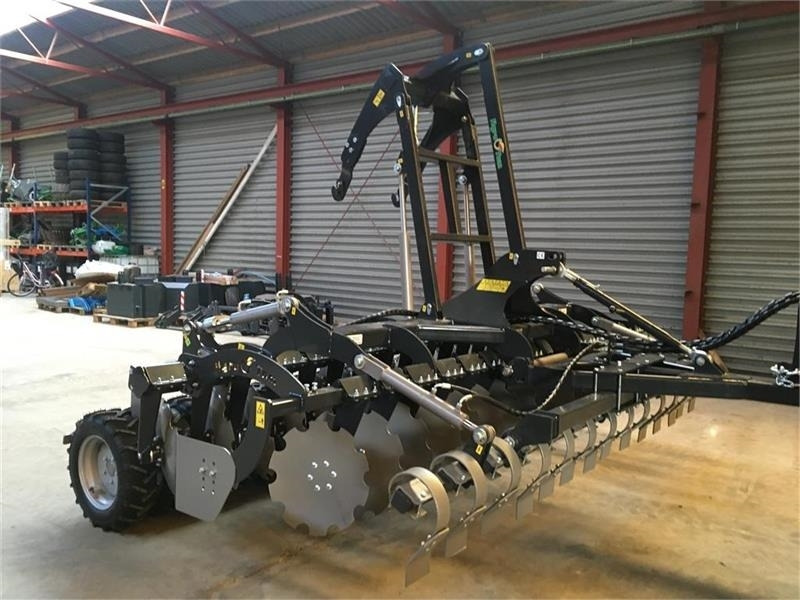 Agro - TOM 4 m. bugseret med slæbeplanke  - Δισκοσβάρνα: φωτογραφία 1 Agro - TOM 4 m. bugseret med slæbeplanke  - Δισκοσβάρνα: φωτογραφία 1