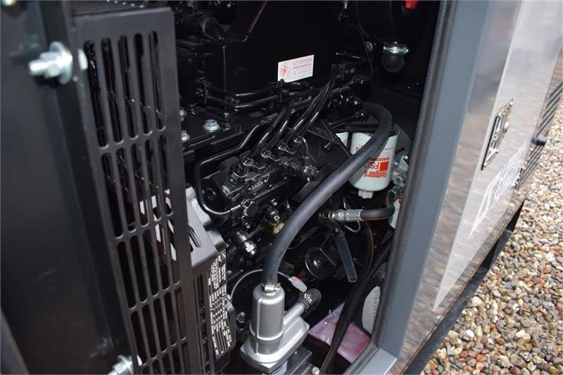 Βιομηχανική γεννήτρια Cummins 55 KvA: φωτογραφία 9