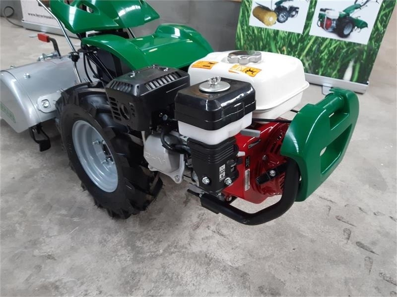 Ferrari 328 - Δημοτικό τρακτέρ: φωτογραφία 4 Ferrari 328 - Δημοτικό τρακτέρ: φωτογραφία 4