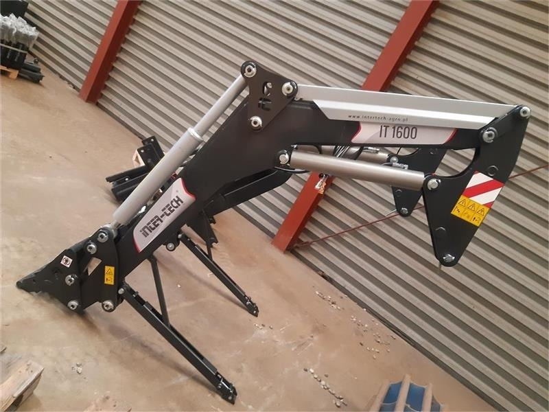 Inter-Tech 1600 - Φορτωτησ για τρακτερ: φωτογραφία 1 Inter-Tech 1600 - Φορτωτησ για τρακτερ: φωτογραφία 1