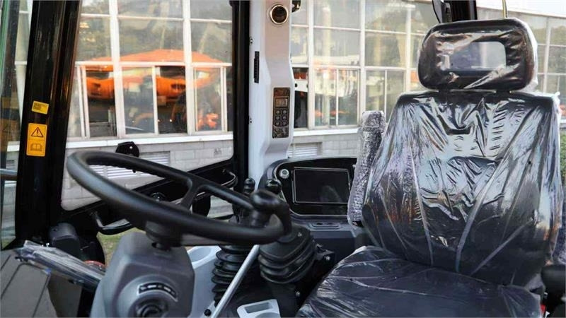 Lonking 83C Fabriks ny - Φορτωτής εκσκαφέας: φωτογραφία 5 Lonking 83C Fabriks ny - Φορτωτής εκσκαφέας: φωτογραφία 5