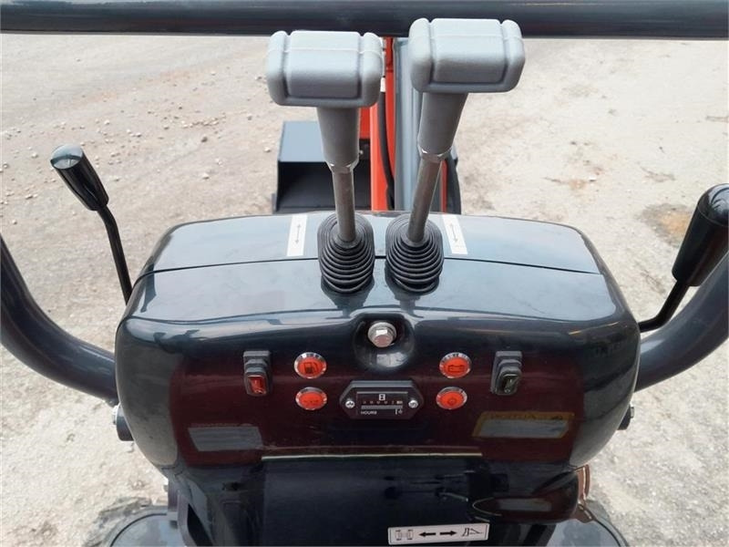 Μίνι εκσκαφέας Mole M12 FABRIKS NY: φωτογραφία 11