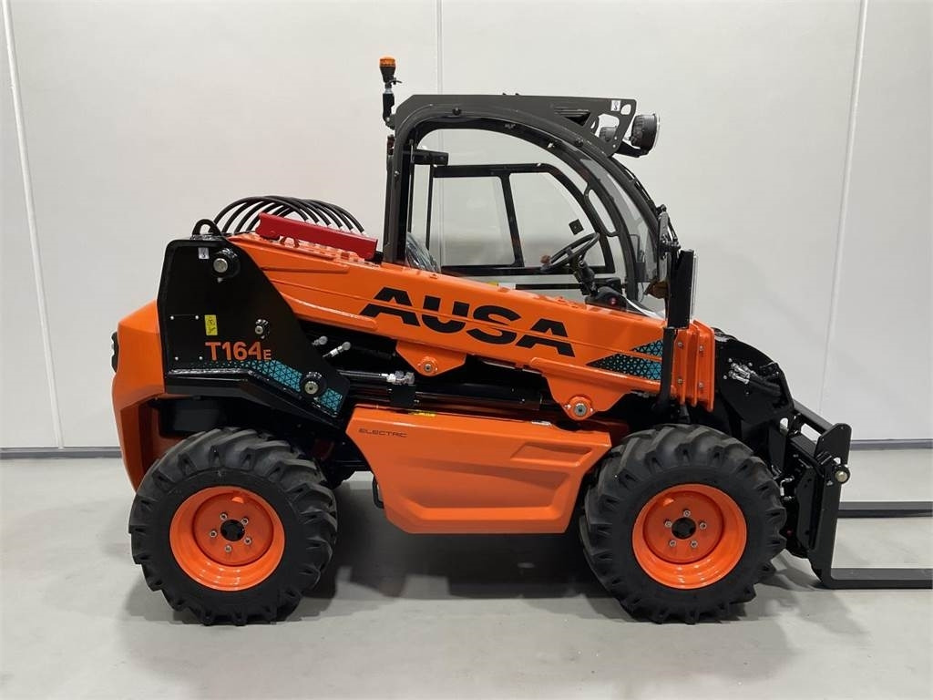 Ausa T164EX4 - Τηλεσκοπικό ανυψωτικό: φωτογραφία 1 Ausa T164EX4 - Τηλεσκοπικό ανυψωτικό: φωτογραφία 1