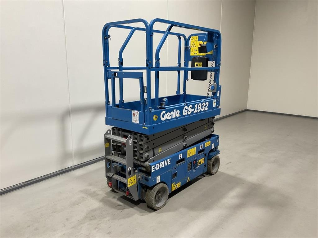 Genie GS-1932 - Ψαλιδωτό ανυψωτικό: φωτογραφία 2 Genie GS-1932 - Ψαλιδωτό ανυψωτικό: φωτογραφία 2