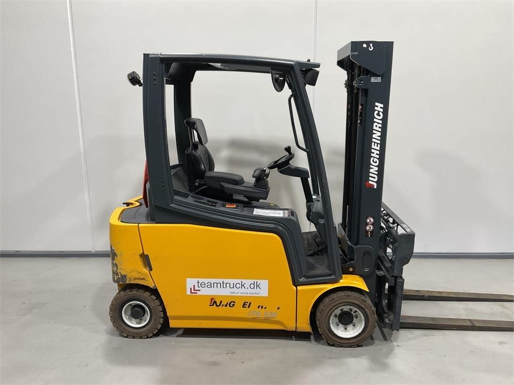Jungheinrich EFG 320  - Ηλεκτροκίνητο περονοφόρο: φωτογραφία 1 Jungheinrich EFG 320  - Ηλεκτροκίνητο περονοφόρο: φωτογραφία 1